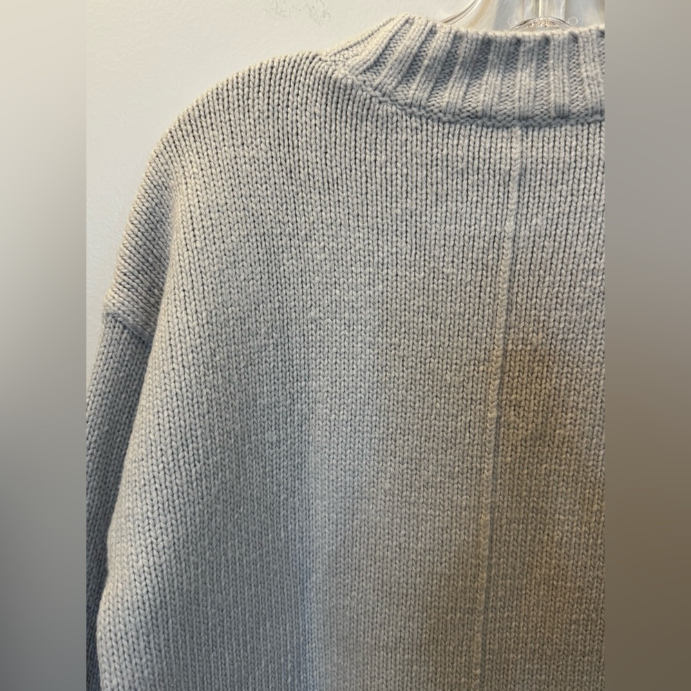 Ann Taylor women’s gray knit wool blend oversized sweater. Size Small - Picture 9 of 9